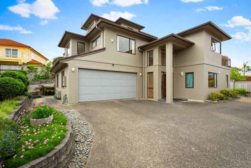 12B Waikura Drive, Te Atatu Peninsula, Auckland - Carousel 1