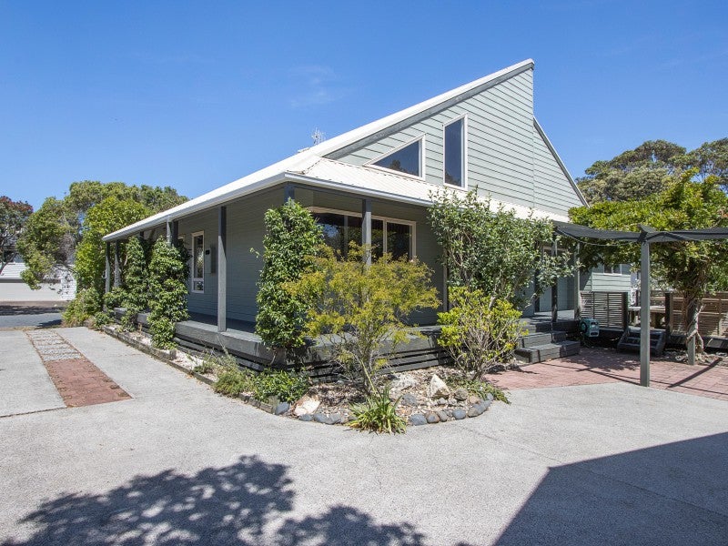 40 Papaunahi Road, Bowentown, Waihi Beach - Carousel 1