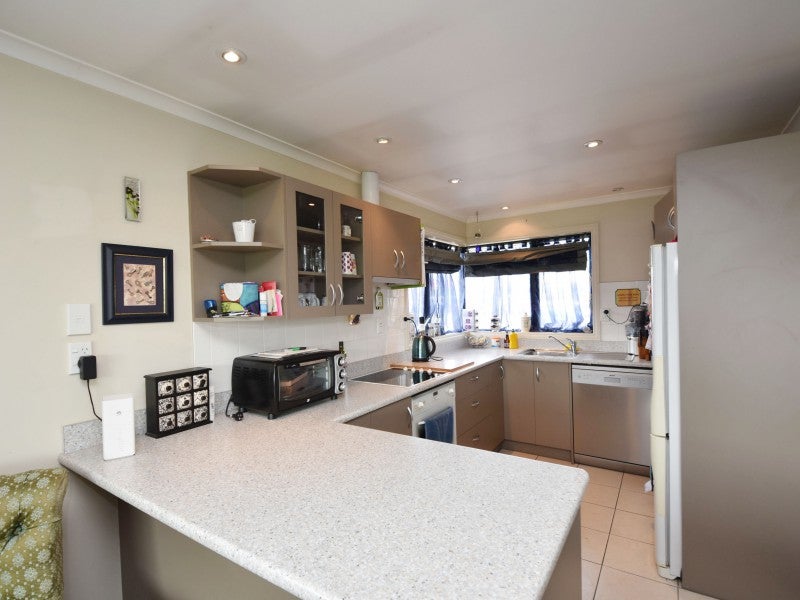10 Dudley Street, Grasmere, Invercargill - Carousel 2