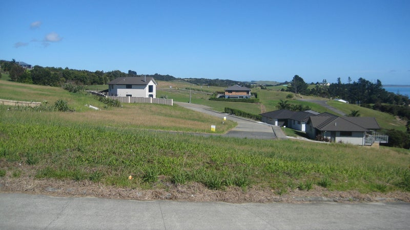 21 Eagles Way, Cable Bay - Carousel 2