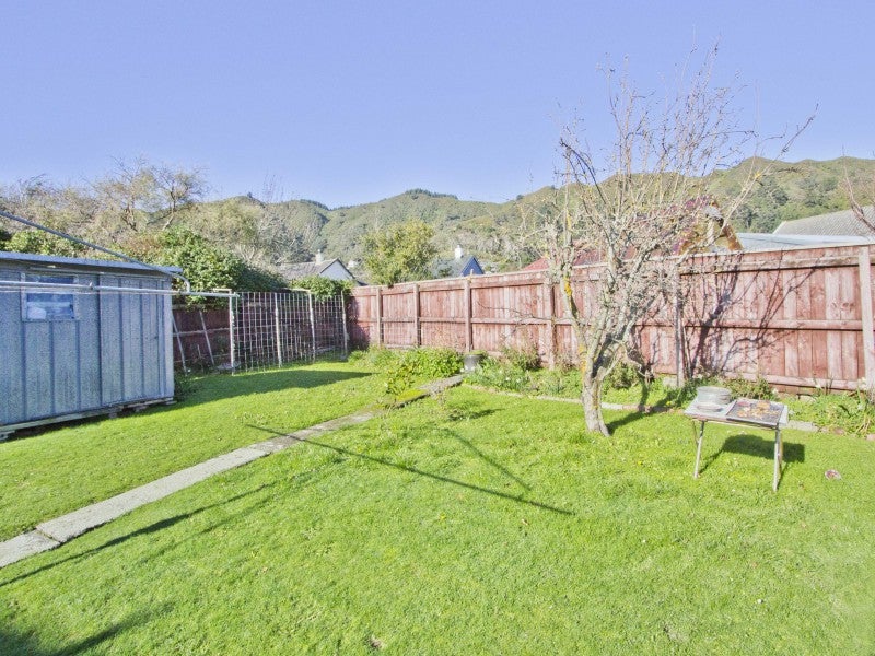 12 Grierson Street, Naenae, Lower Hutt - Carousel 14