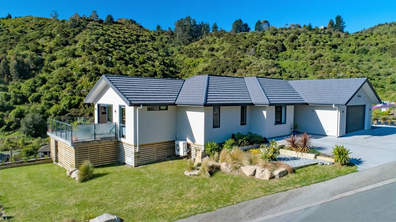 5 Skylark Rise, Todds Valley, Nelson - Carousel 2