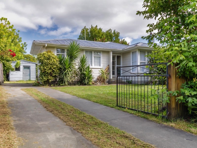 74 Lipscombe Crescent, Havelock North, Havelock North - Carousel 1