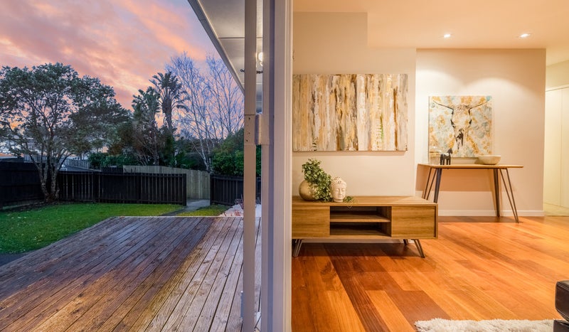 43 La Rosa Street, Green Bay, Auckland - Carousel 2