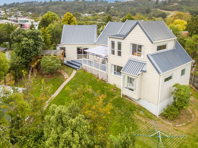 Property Valuation for 2 Serenity Grove, Maoribank, Upper Hutt Trade