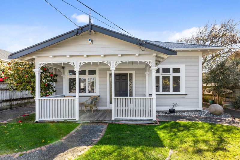 31 Bay Street, Petone, Lower Hutt - Carousel 1