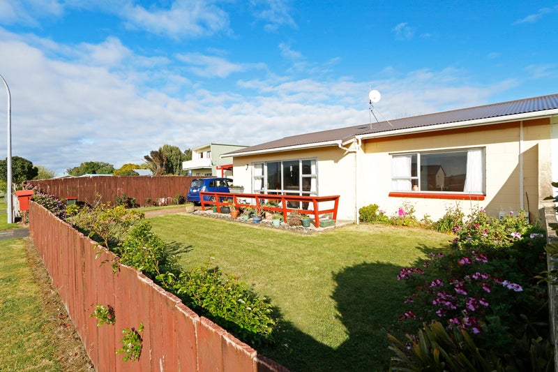 50 Brennan Place, Opunake - Carousel 2