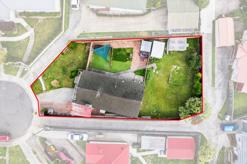46 Hayman Place, Beach Haven, Auckland - Carousel 1