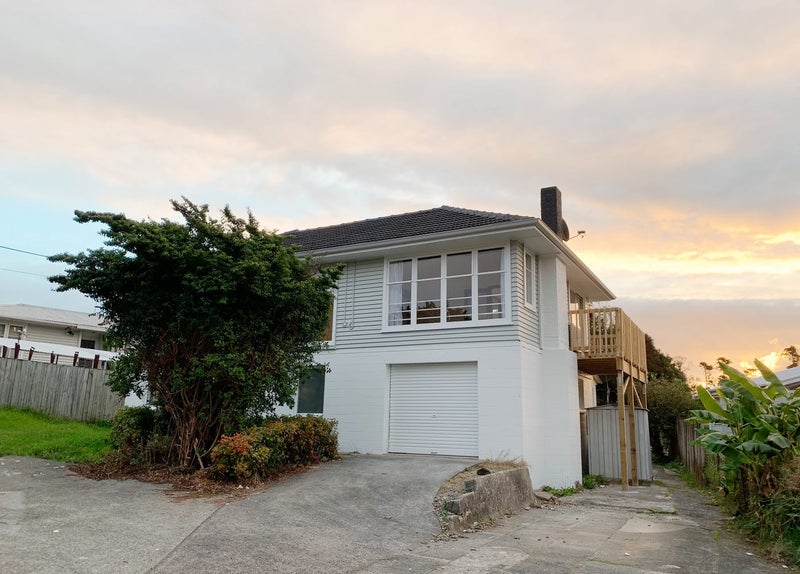 18 Wilsher Crescent, Henderson, Auckland - Carousel 1