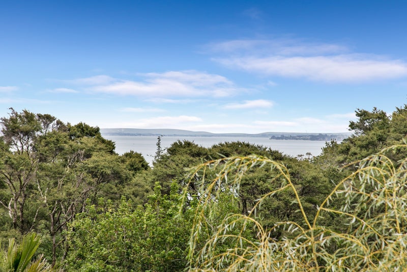 5A Tinopai Road, Titirangi, Auckland - Carousel 2
