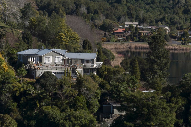 6 Pryce Road, Lake Okareka, Rotorua - Carousel 2