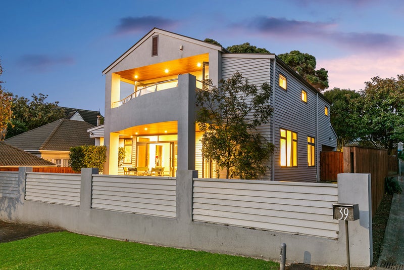 39A Ballarat Street, Ellerslie, Auckland - Carousel 1