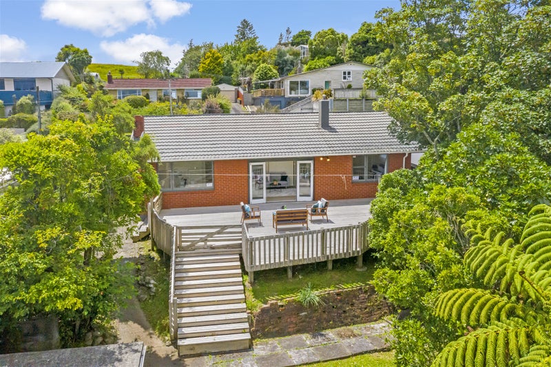 10 Vista Crescent, Maoribank, Upper Hutt - Carousel 1