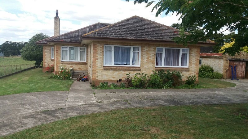 8 Pioneer Road, Ngongotaha, Rotorua - Carousel 1