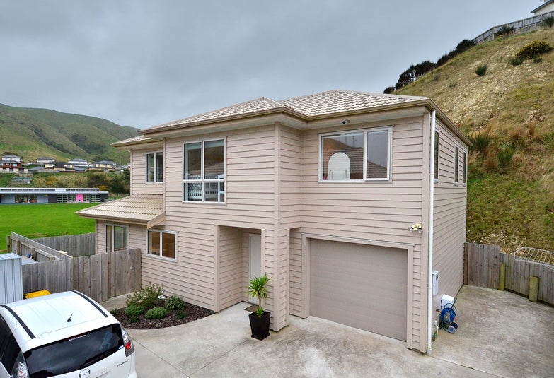 14 Romaine Road, Churton Park, Wellington - Carousel 1