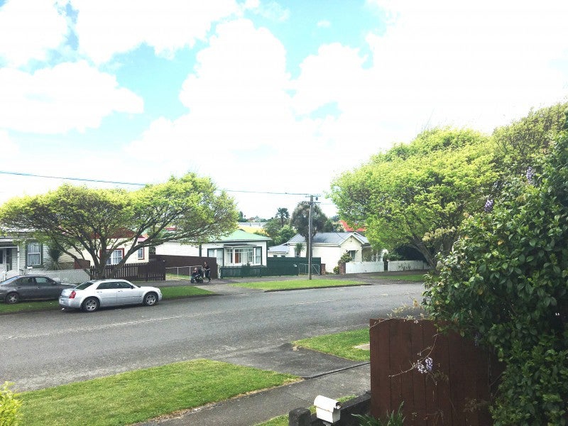 130 Cambridge Street, Levin, Levin - Carousel 1