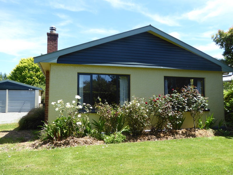 13 Cameron Street, Methven, Methven - Carousel 1