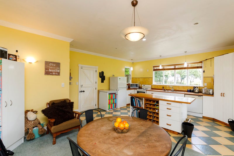 68 Harts Road, Turitea, Palmerston North - Carousel 2