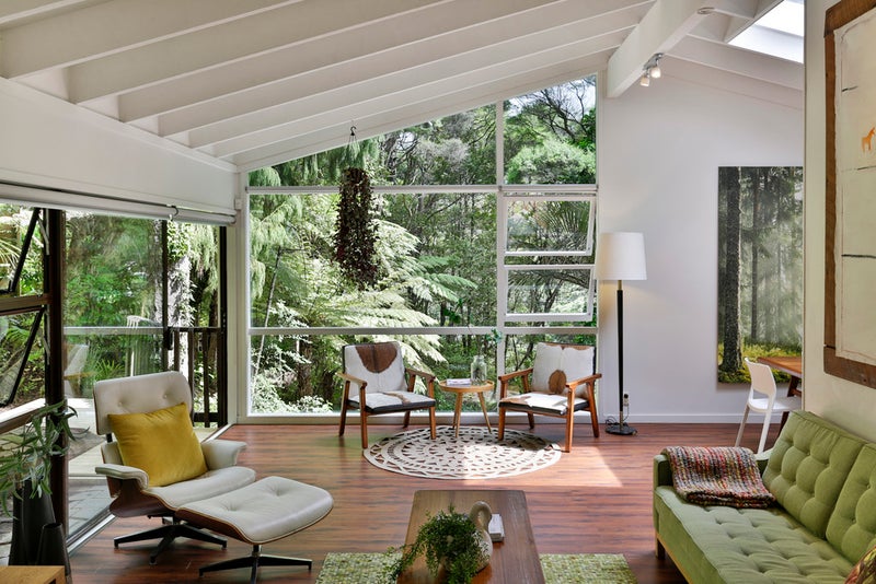 2 Takahe Road, Titirangi, Auckland - Carousel 1
