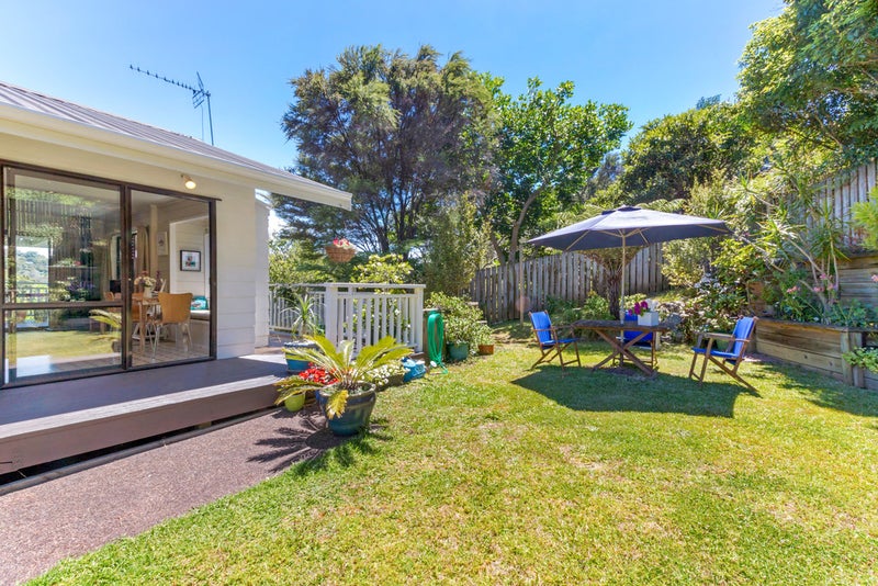 20 Wharf Road, Ostend, Waiheke Island - Carousel 2