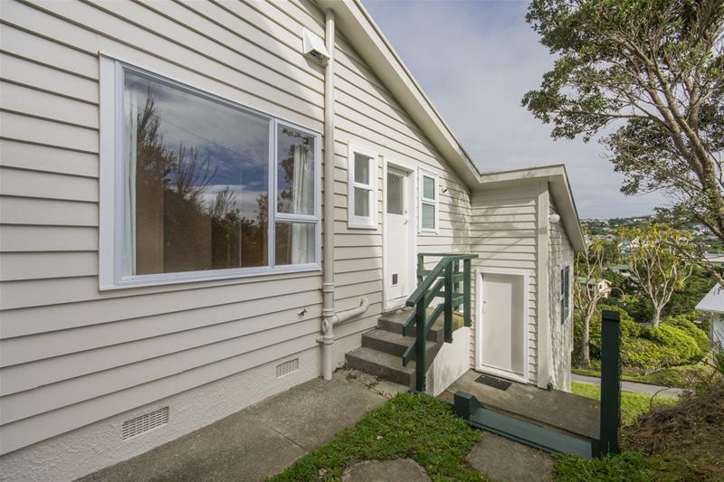 80A Helston Road, Paparangi, Wellington - Carousel 2