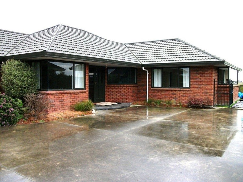 25 Montana Way, Milson, Palmerston North - Carousel 1