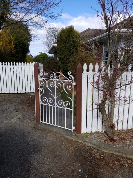 12 Larch Place, Casebrook, Christchurch - Carousel 1