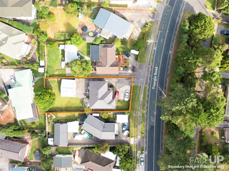13 Triangle Road, Massey, Auckland - Carousel 1