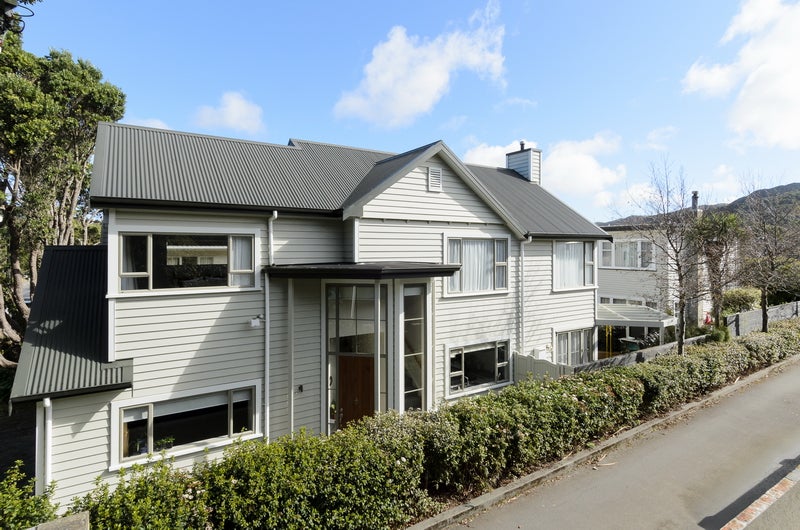 22B Everest Street, Khandallah, Wellington - Carousel 21