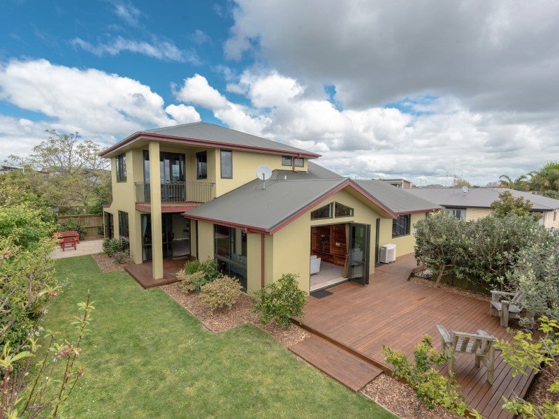 12 Moonlight Drive, Rototuna North, Hamilton - Carousel 1