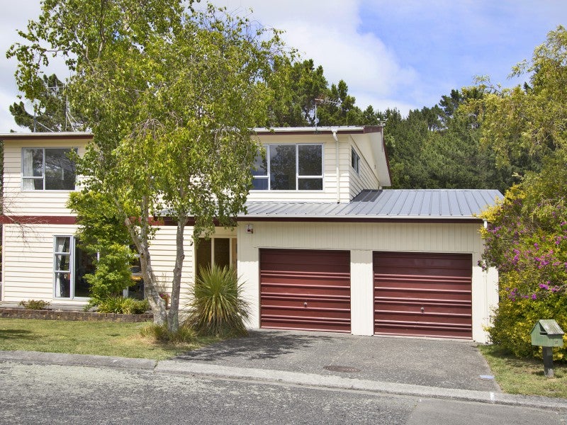 16 Bowline Place, Whitby, Porirua - Carousel 1