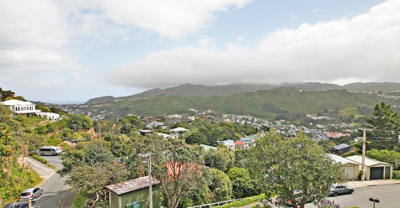 25 Volga Street, Island Bay, Wellington - Carousel 2