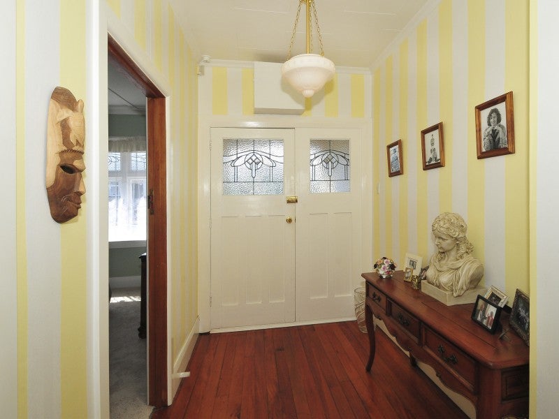 16 Huia Street, Petone, Lower Hutt - Carousel 2