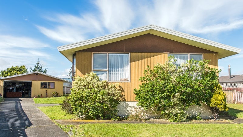 72 Hinau Street, Castlecliff, Whanganui - Carousel 1