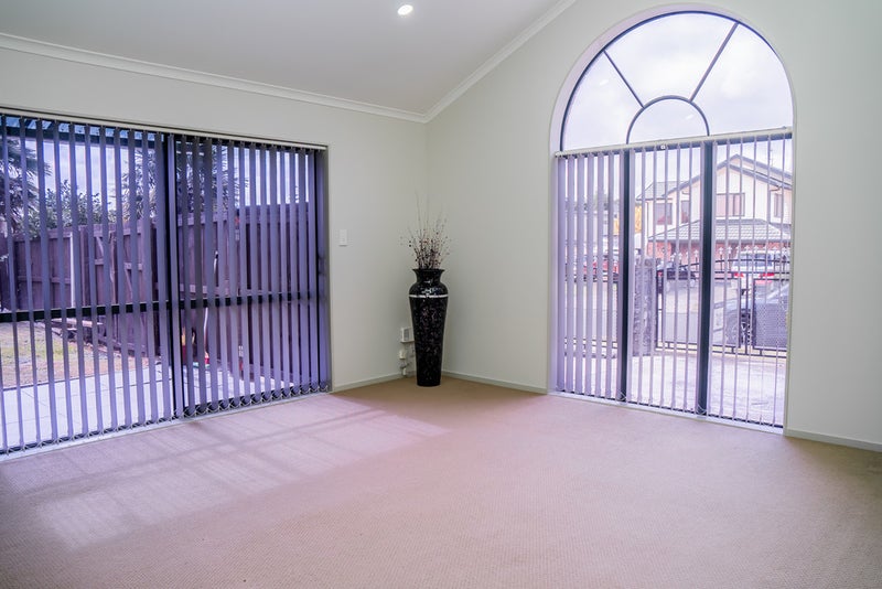 37 Peninsula Road, Mangere, Auckland - Carousel 2