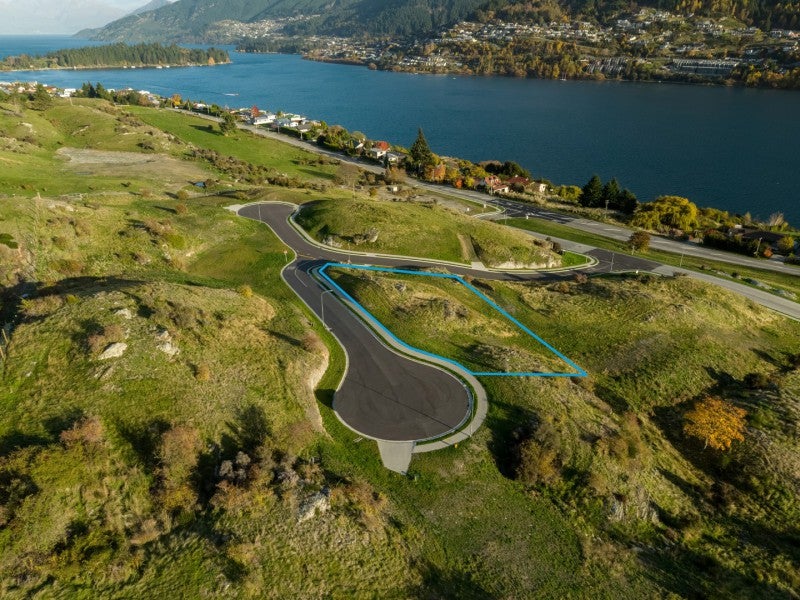 1 Elk Place, Kelvin Heights, Queenstown - Carousel 1