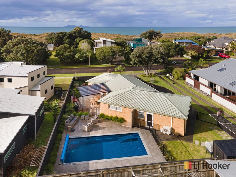 20 Bowentown Boulevard, Bowentown, Waihi Beach - Carousel 22