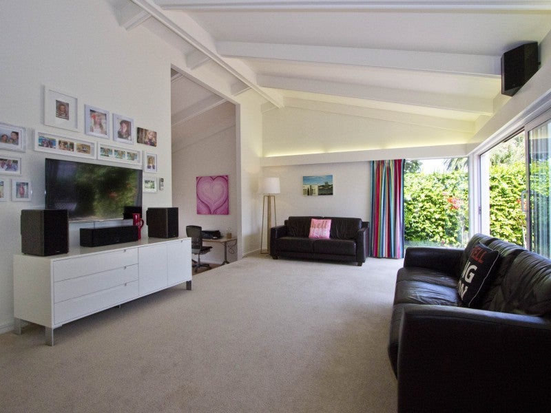76A Wai-Iti Crescent, Woburn, Lower Hutt - Carousel 1