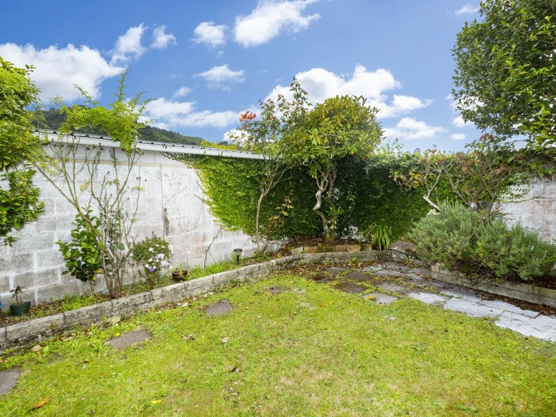 9 Montana Road, Totara Park, Upper Hutt - Carousel 21