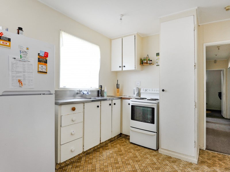 42A Ramsey Crescent, Flaxmere, Hastings - Carousel 2