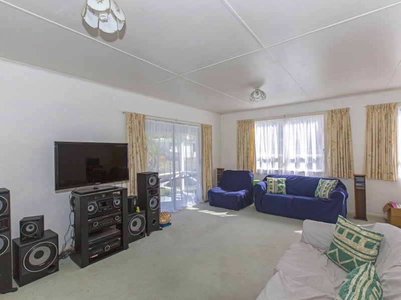 92 Mohaka Street, Wainuiomata, Lower Hutt - Carousel 2