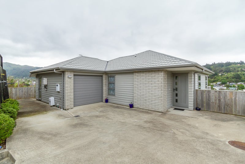 32 Speldhurst Grove, Stokes Valley, Lower Hutt - Carousel 16