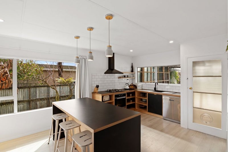 3/47A GREEN STREET, Tahunanui, NELSON - Carousel 1