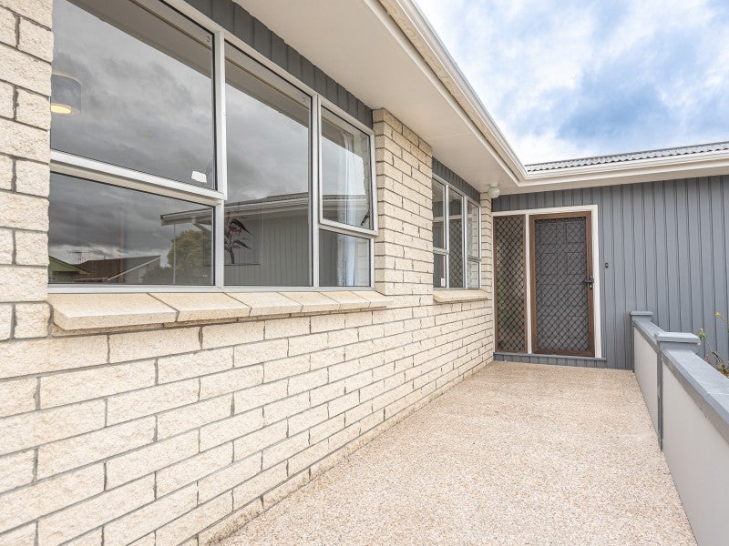 43 Exeter Crescent, Springvale, Whanganui - Carousel 2