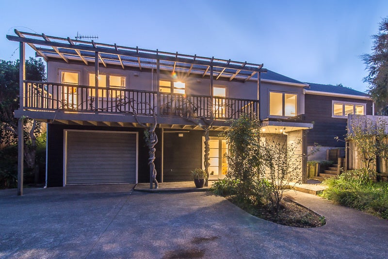 74 Tennis Court Road, Raumati South, Paraparaumu - Carousel 2