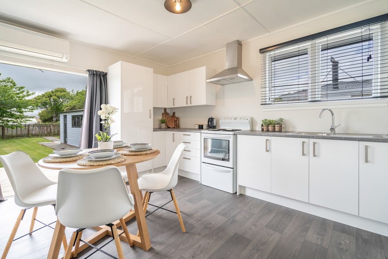 16 Forfar Crescent, Rockdale, Invercargill - Carousel 1