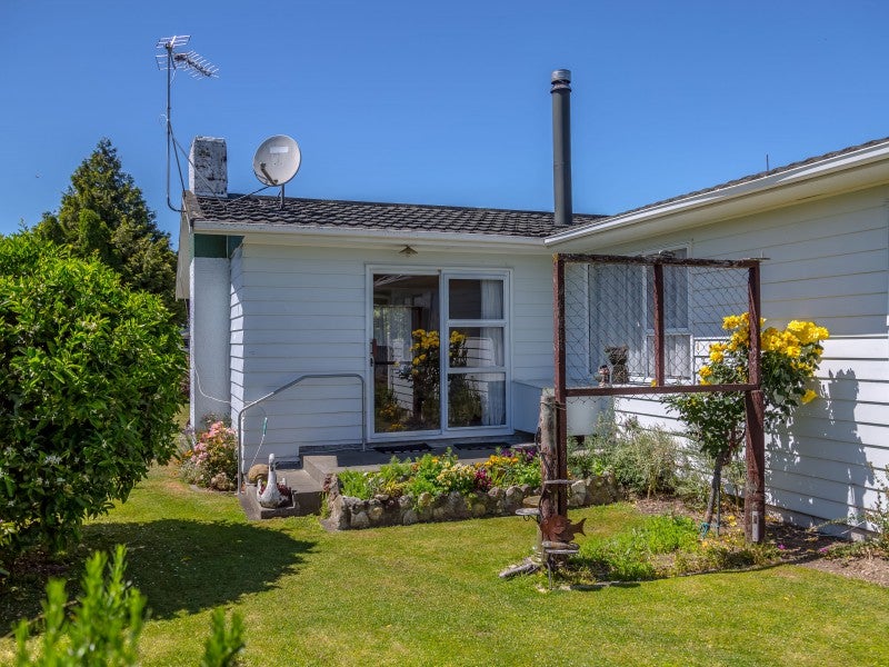 8 Booth Street, Carterton - Carousel 2
