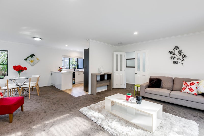 3/8 Golf Road, New Lynn, Auckland - Carousel 2
