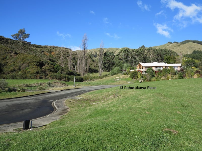 13 Pohutukawa Place, Takaka - Carousel 2