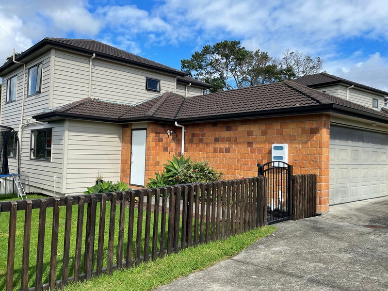 19 Riverglade Parkway, Te Atatu South, Auckland - Carousel 1